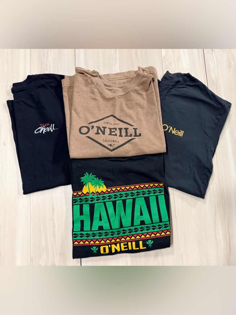4 O’Neill tee shirts men’s size Large